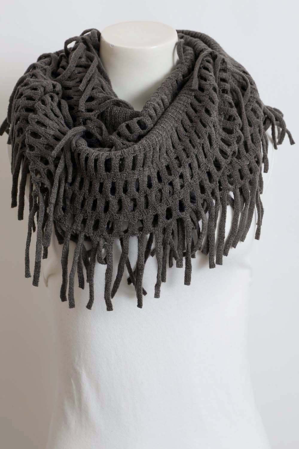 Tassel Fringe Knit Infinity Scarf – Cozy & Stylish 🧣