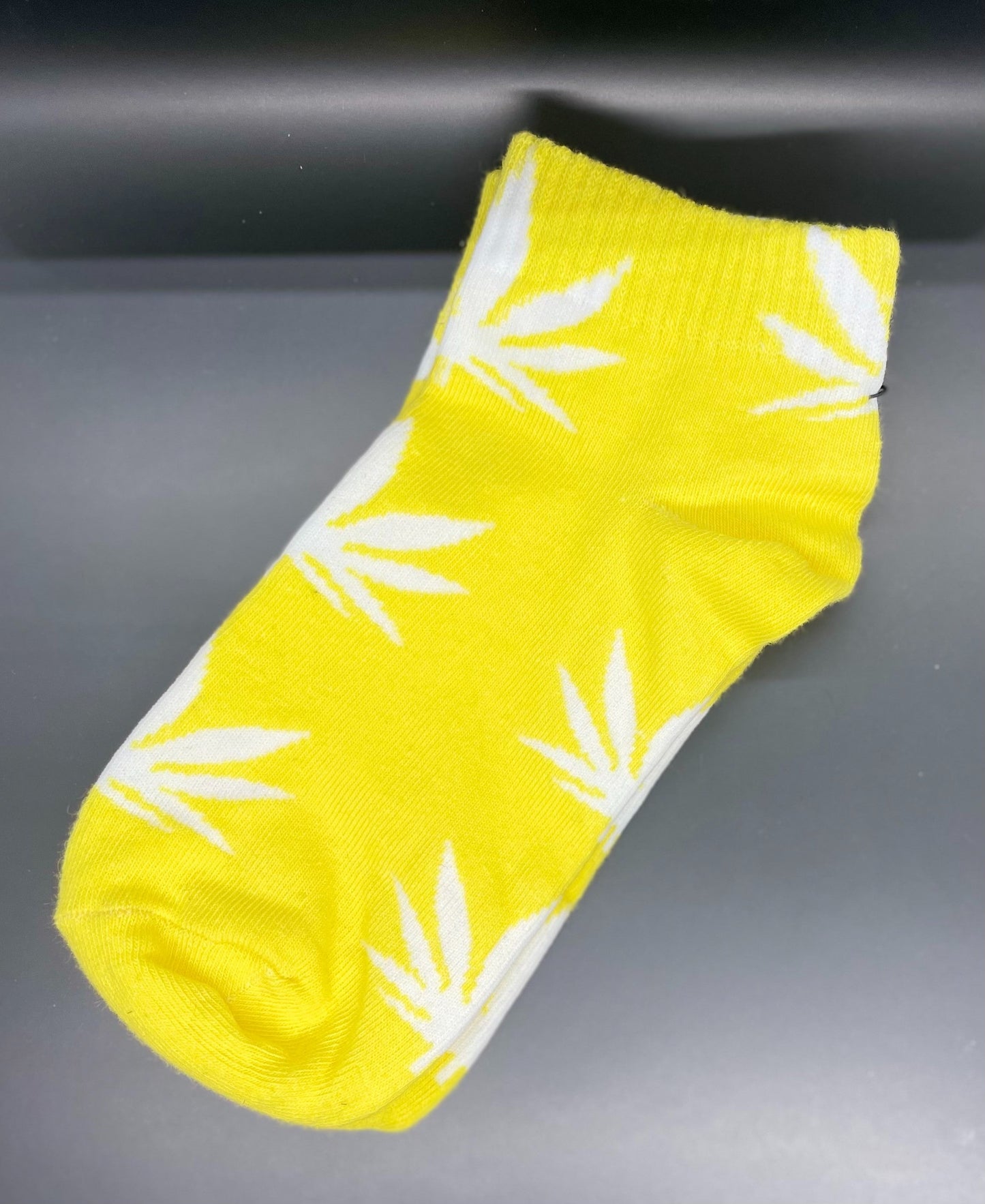 Cannabis Leaf Print Socks