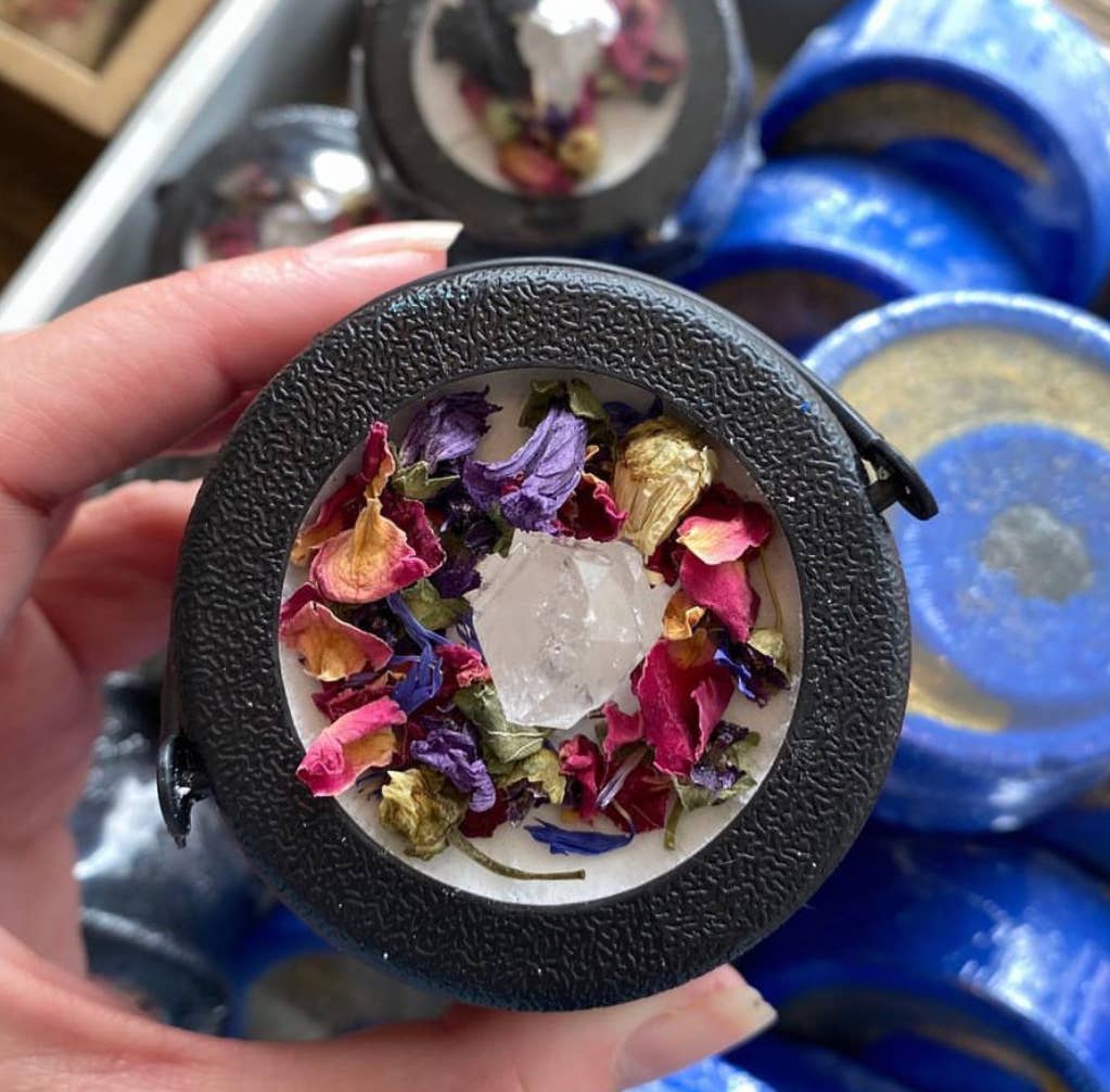Magic Spell Witch Cauldron Quartz Crystal Bath Bomb